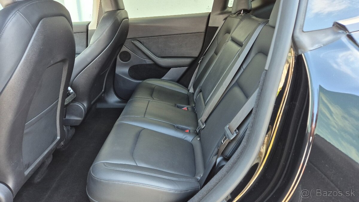 Tesla Model Y LONG RANGE DUAL MOTOR - 13