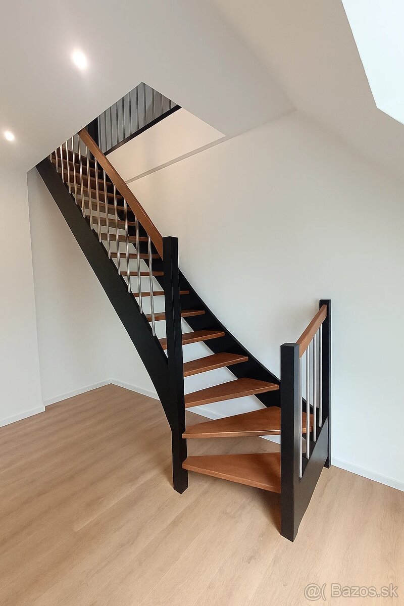 Samonosné drevené schody - 13