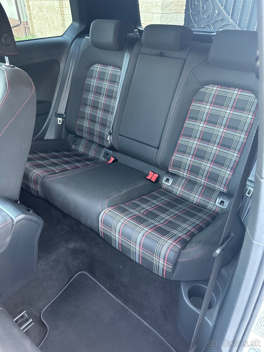 VW Golf 7 GTI - 13