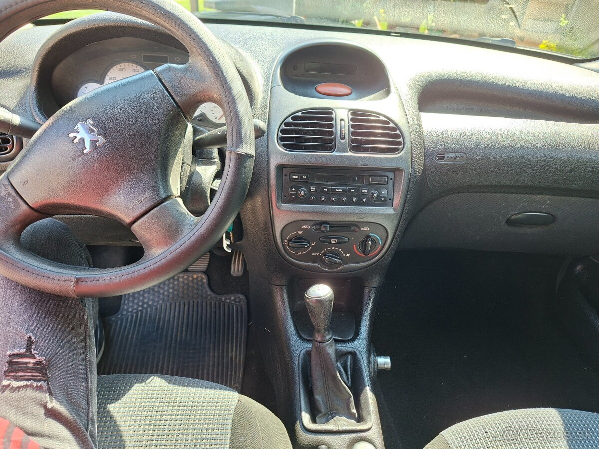 Peugeot 206 SW - 13