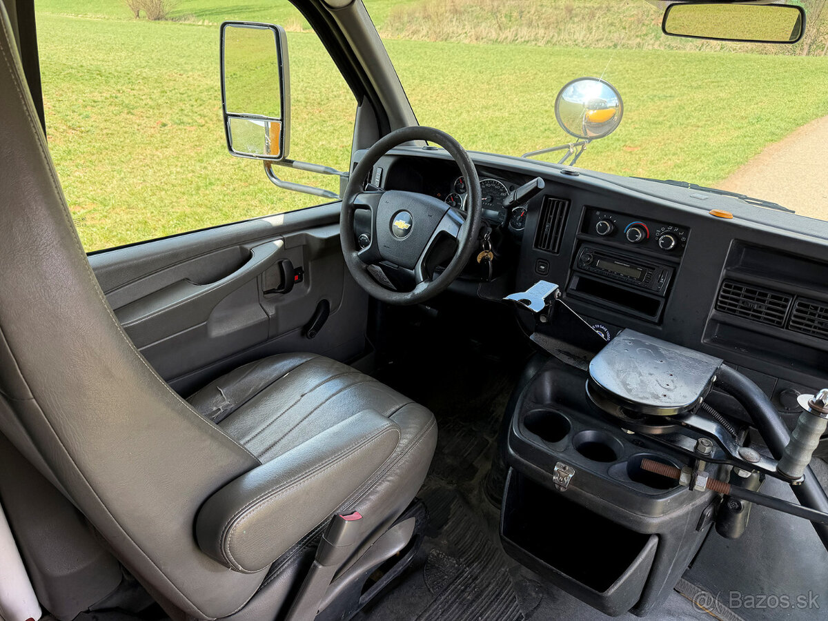 CHEVROLET EXPRESS – USA SCHOOLBUS – 6.6 DURAMAX DIESEL - 13