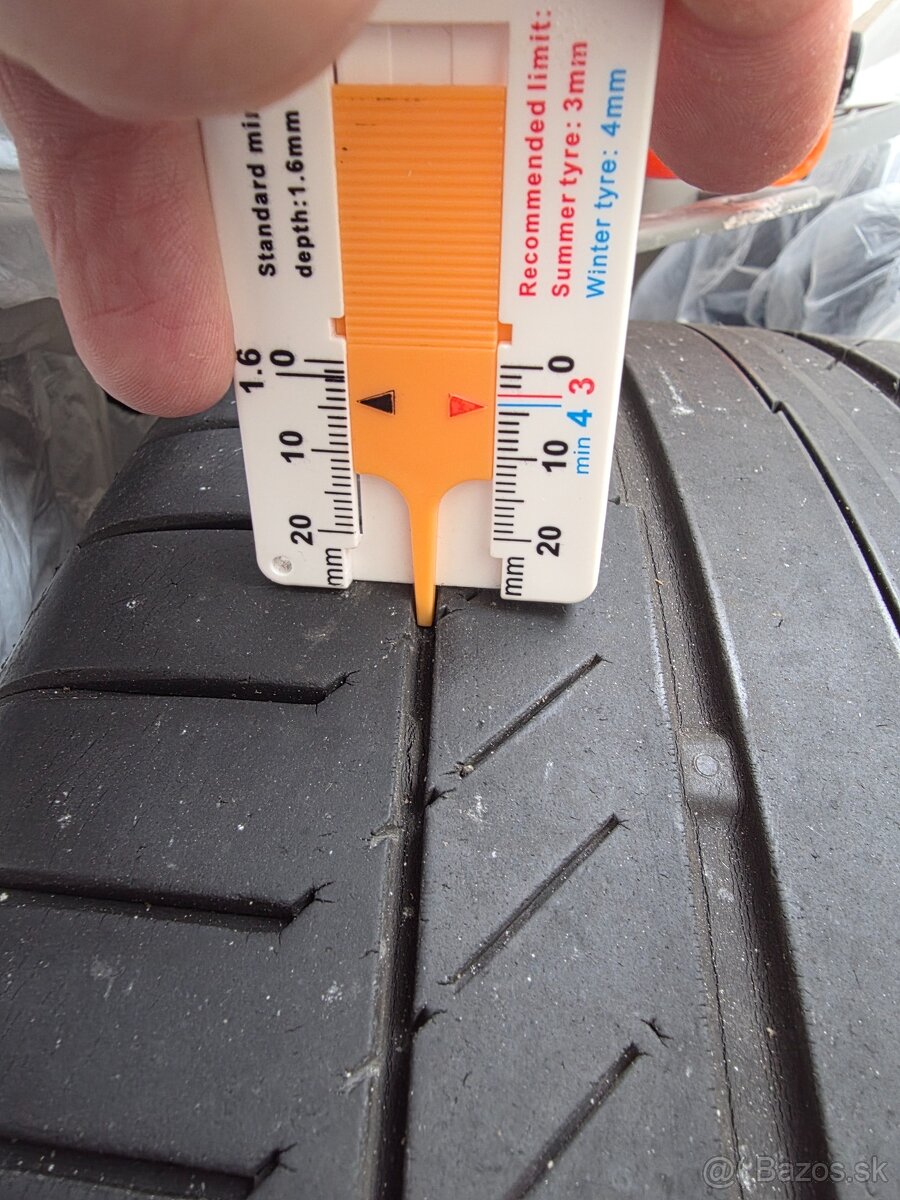 255/35 R19 letne - 13