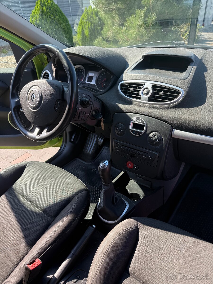 Predám Renault Clio 3 1.2 16v benzín - 13