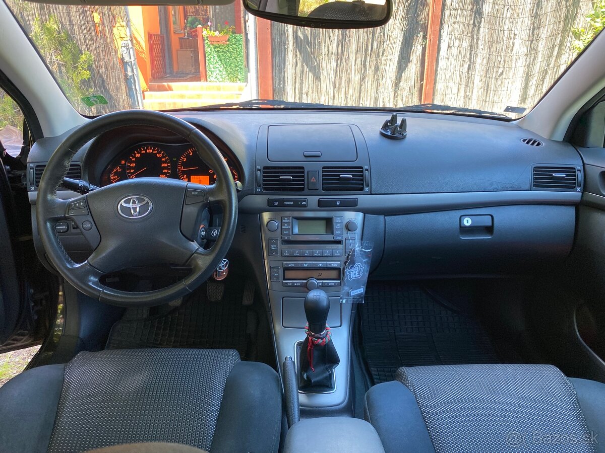 Toyota Avensis 1.8 benzin - 13