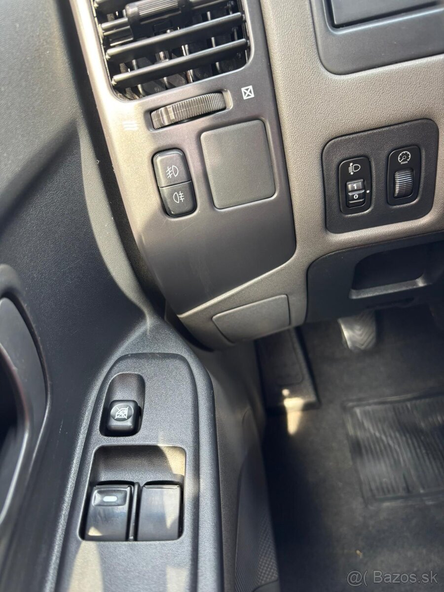 Mitsubishi Pajero 2.5 TD GL - 13