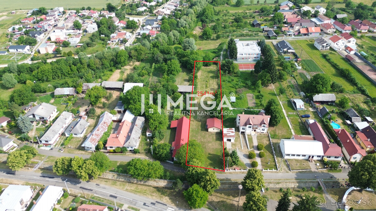 EXKLUZÍVNE NA PREDAJ dom v obci Žalobín - 13