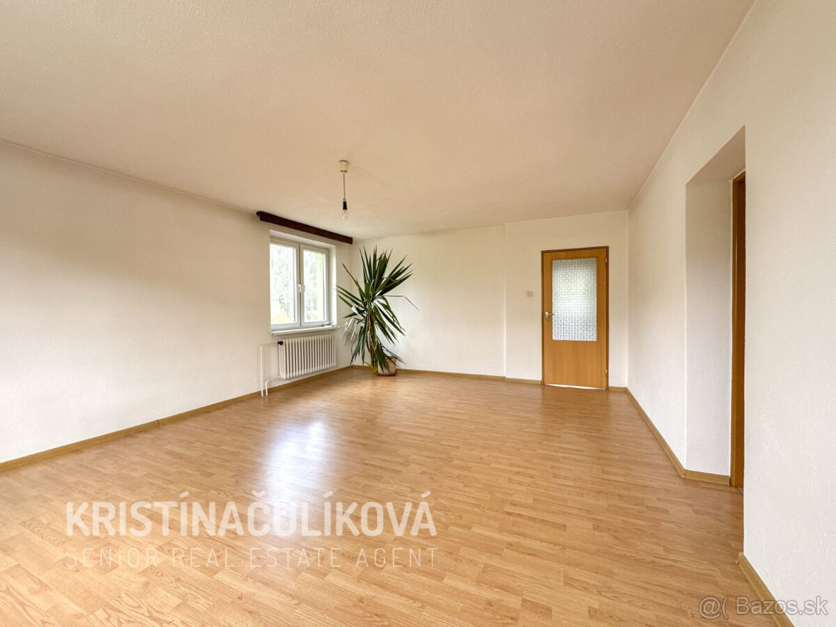 RODINNÝ DOM S GARÁŽOU, VERNÁR - 13