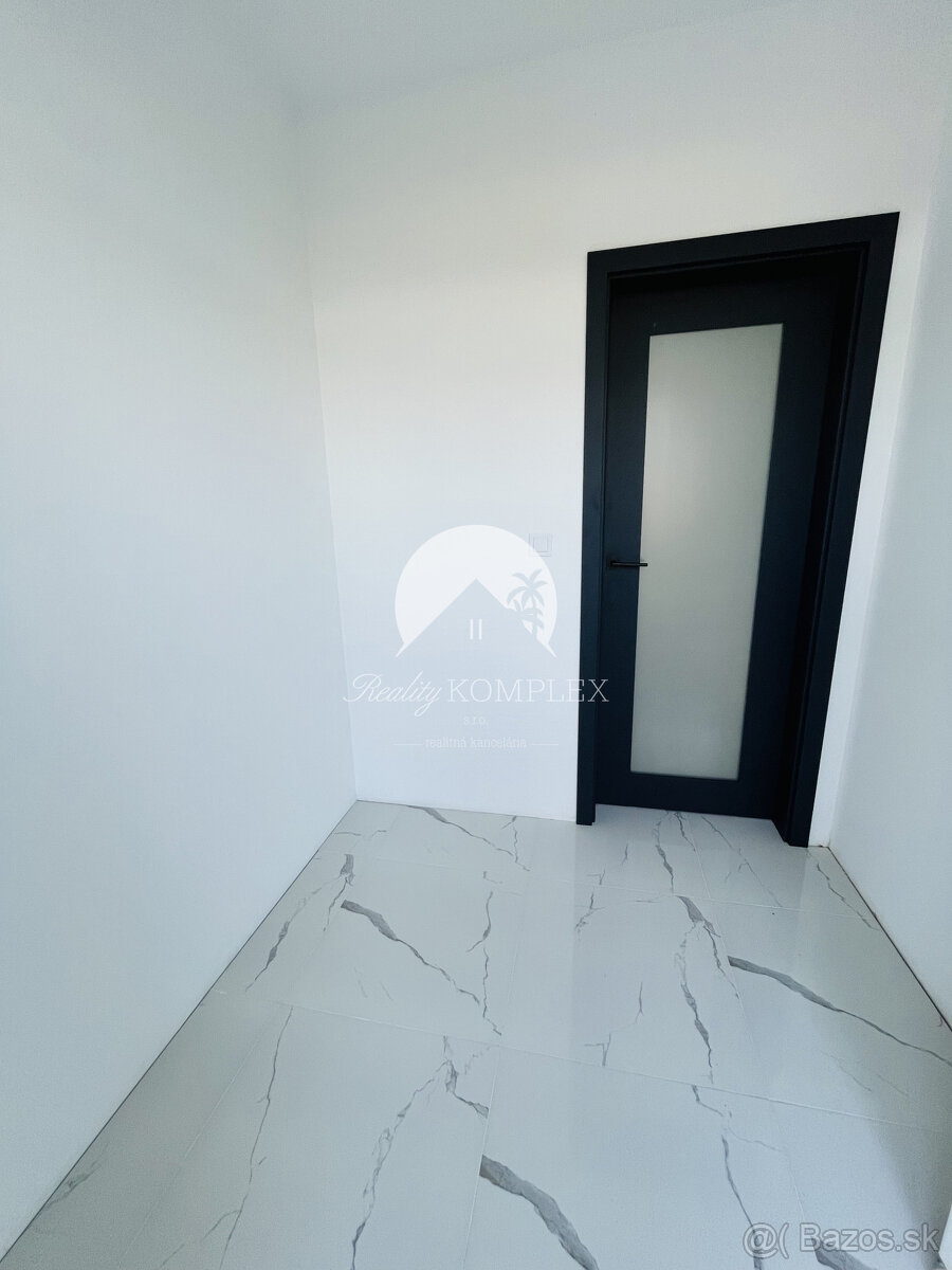 Reality KOMPLEX s.r.o., Vám ponúka na predaj moderný 3-izbov - 13