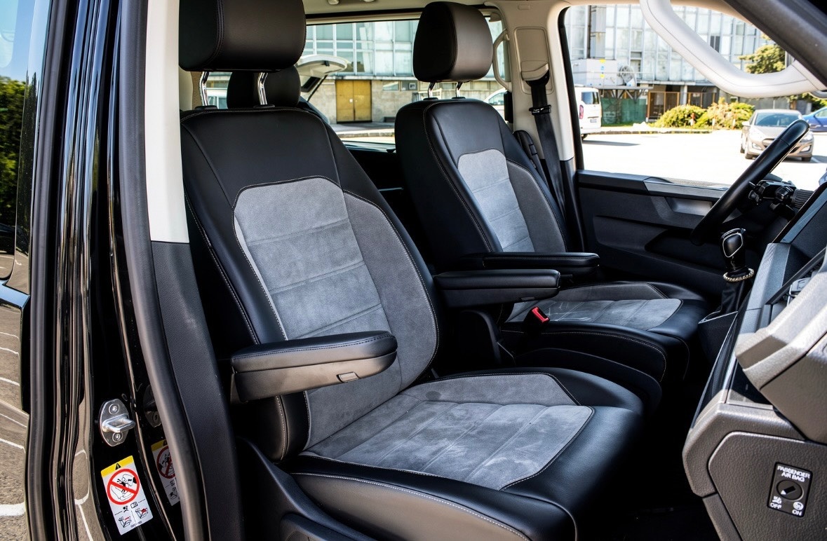Volkswagen Multivan 2.0 BiTDI Highline 4Motion DSG 2022, DPH - 13