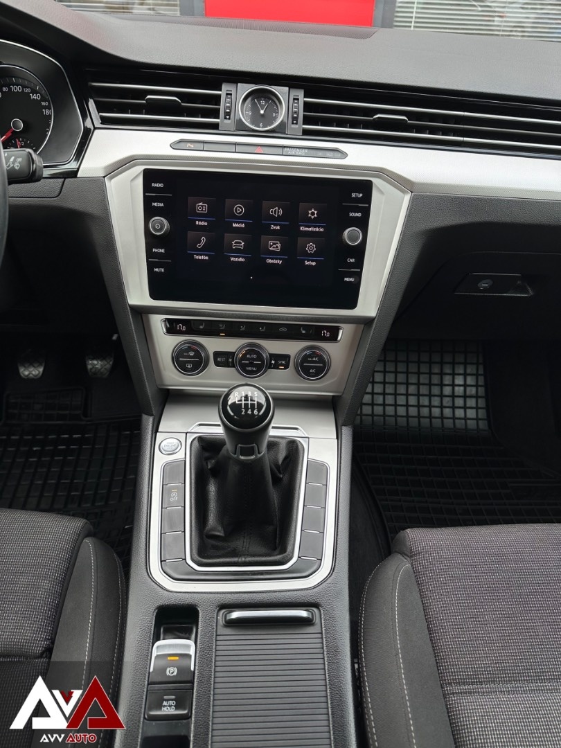 Volkswagen Passat 2.0 TDI Comfortline, Pôvodný lak, SR - 13