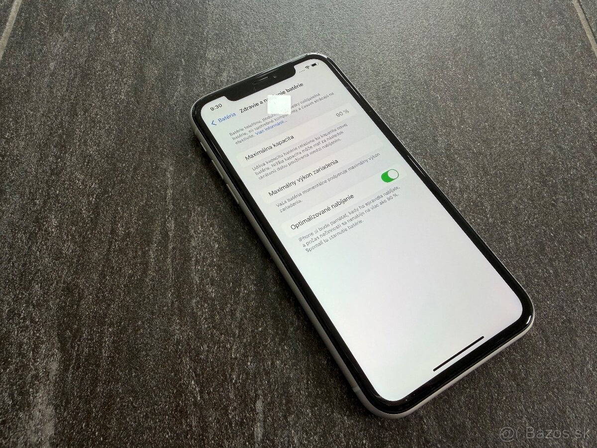 Apple iPhone XR 64 GB v bielej farbe White - 13