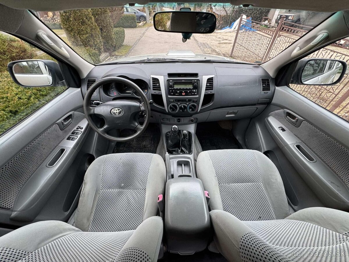 Predám Toyota Hilux 2.5, D-4D - 13