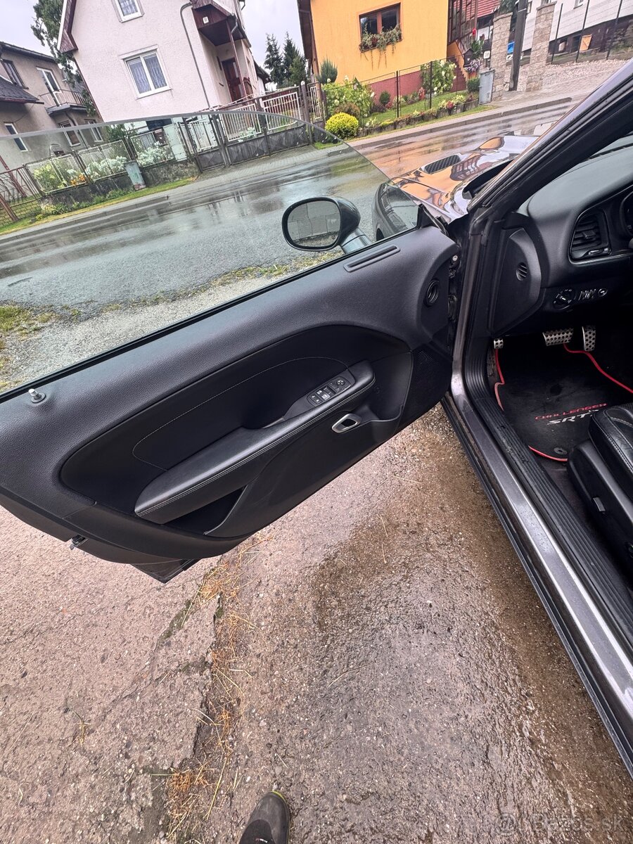 Dodge challenger 5,7hemi - 13