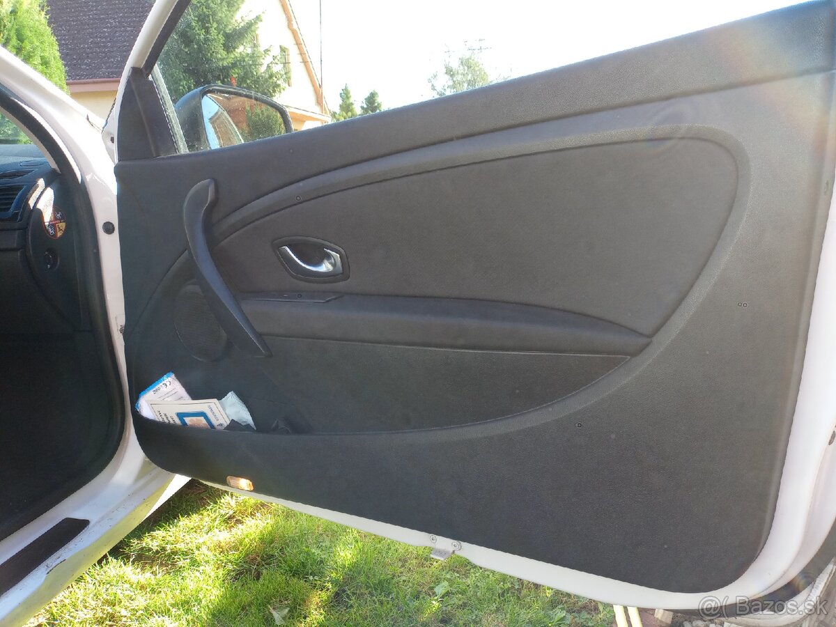 Renault Megane coupé 1.6 - 13