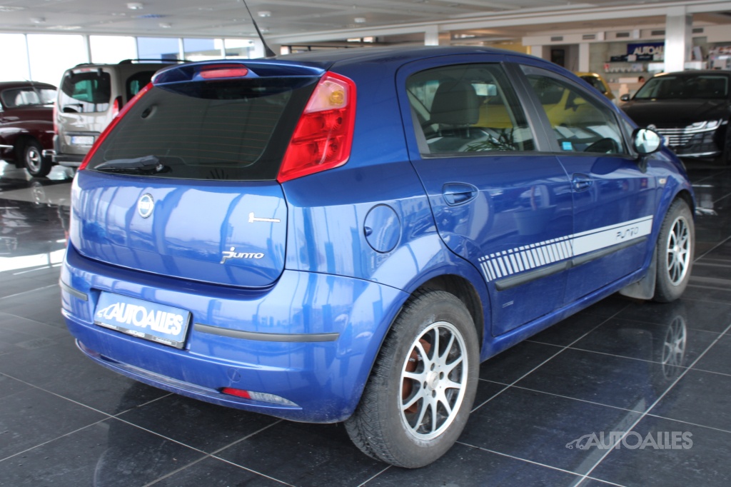 Fiat Grande Punto 1,4 i 57 kW DYNAMIC - 13