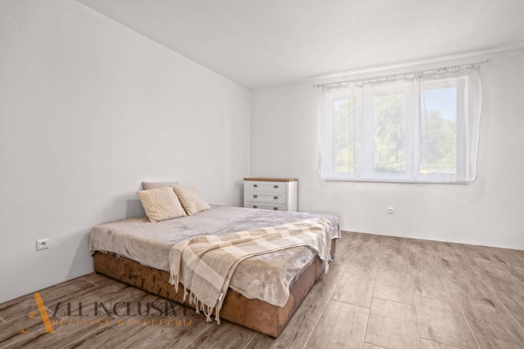 ALL INCLUSIVE | NA PREDAJ 3-IZBOVÝ RODINNÝ DOM V OBCI BALOŇ - 13