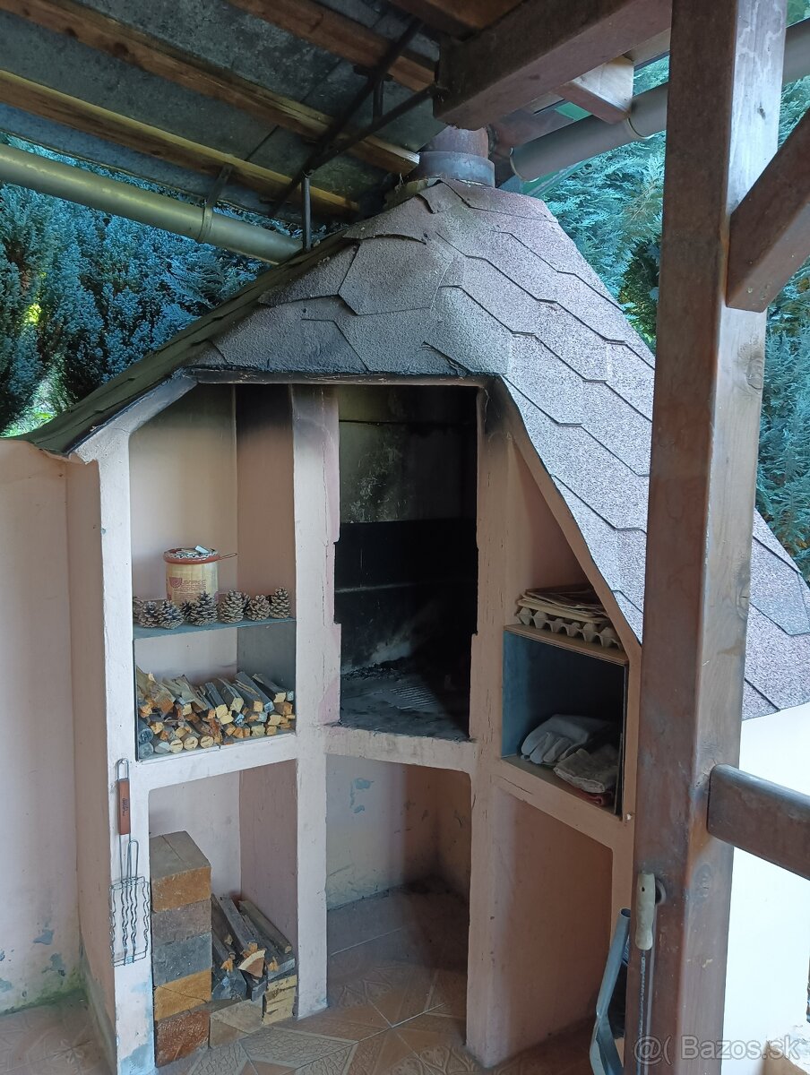 Udržiavaná záhrada s chatkou nad Bagroviskom – 448 m² - 13