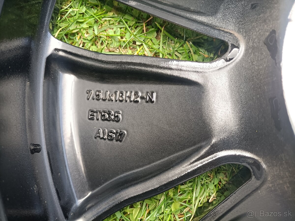 Original R18 Mercedes - 13