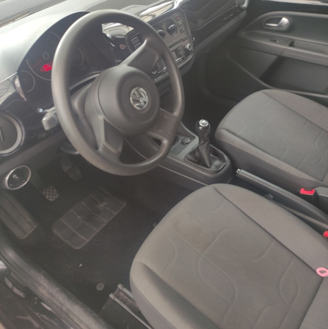 Volkswagen UP 5 dveř. černá perlet - 13