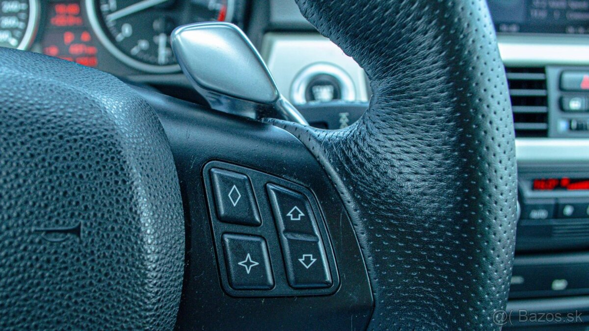 BMW Rad 3 Touring 335i M paket 225 kw - 13