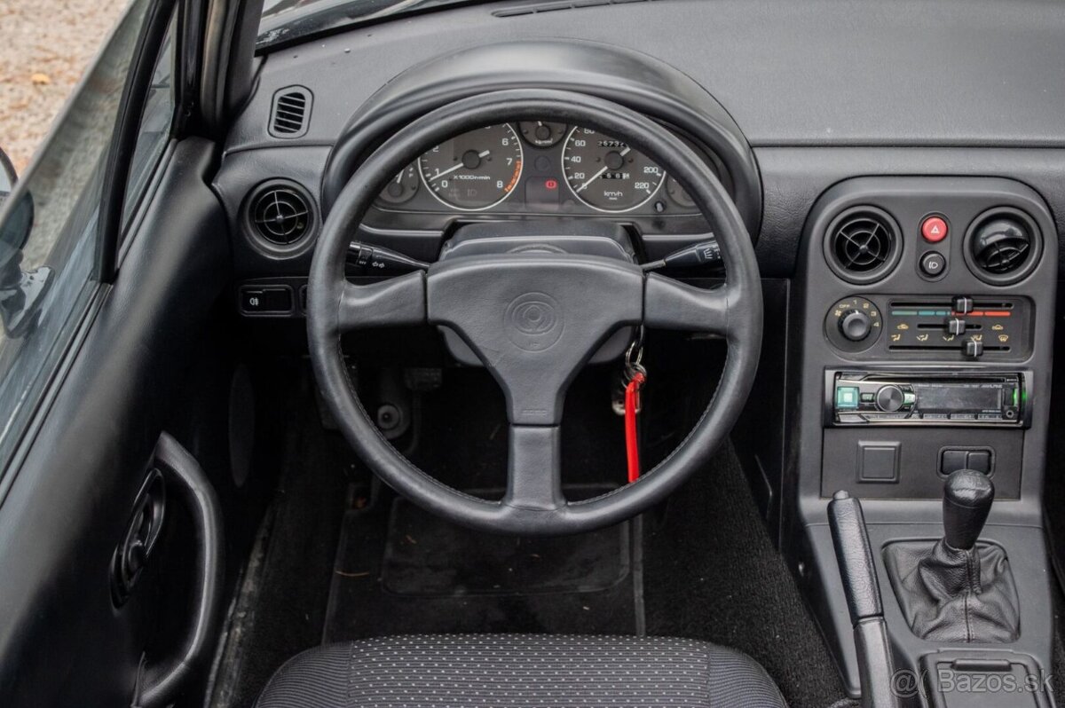 Mazda MX-5 Miata 1,8 benzín - 13