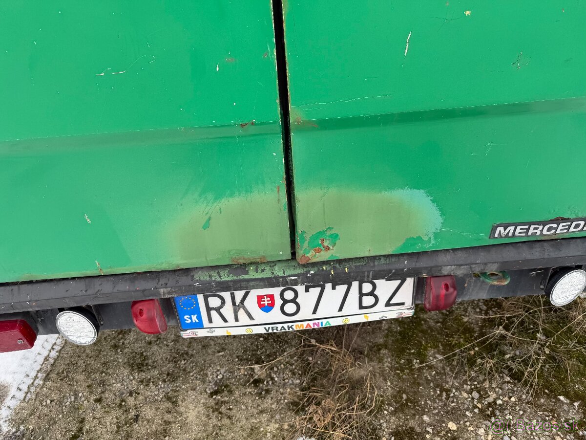 Mercedes-Benz 208D - 13