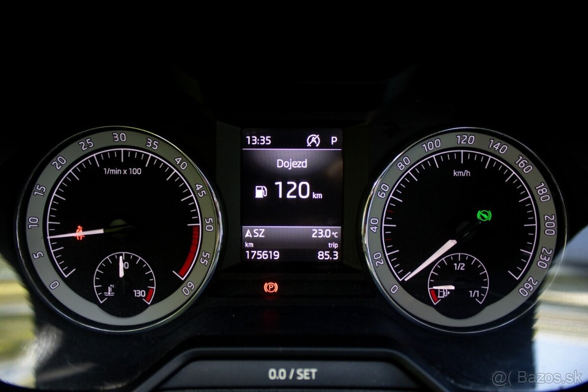 Škoda Octavia Combi Ambition 1.6 TDi DSG - 13