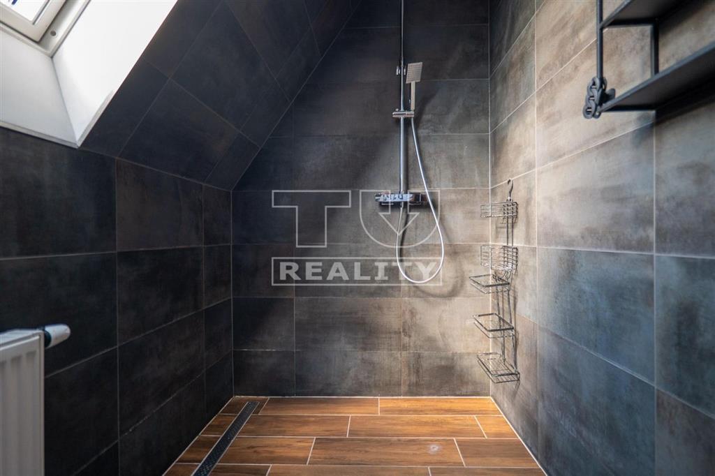 Rodinny dom pri potoku - 13