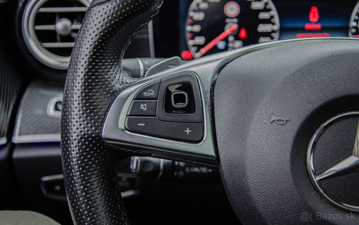 Mercedes-Benz E trieda Sedan 350 BlueTEC - 13