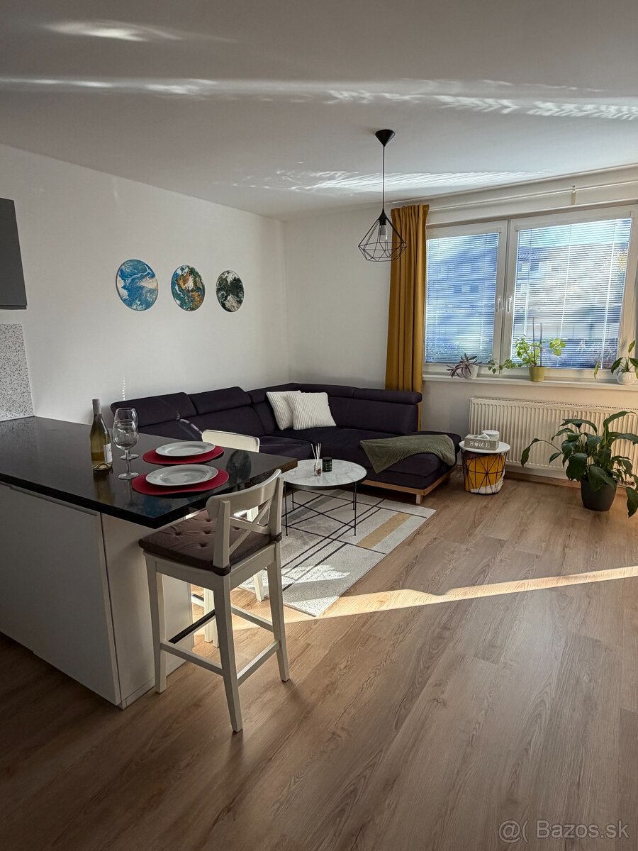 Predaj 2-izbového bytu s predzáhradkou a parkovaním v Rači - 13