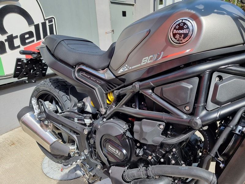 Benelli Leoncino 800 - 13