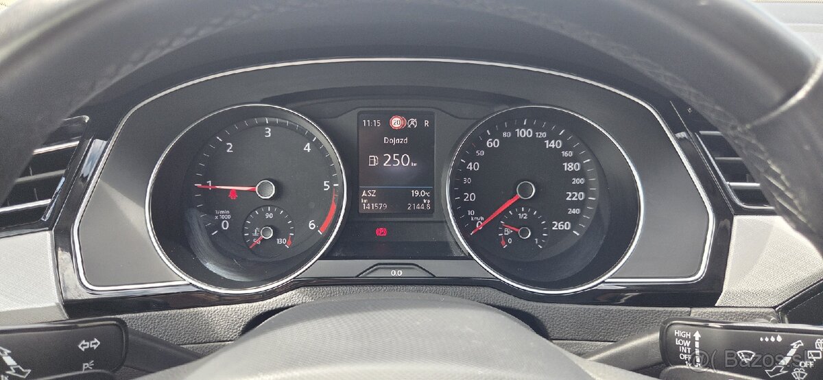 VW Passat Comfortline 2.0Tdi/Aut - 13