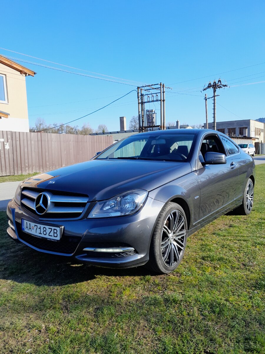 Mercedes-Benz C W204 Coupe - 13