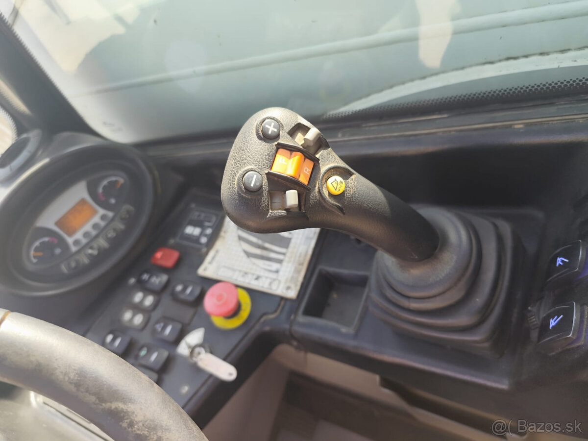 Teleskopický manipulátor Bobcat T40140, Manitou - 13