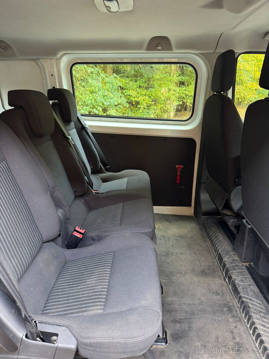 Ford Transit Custom 2.2 TDCi – 6 míst, 2014, tažné 3,1t - 13