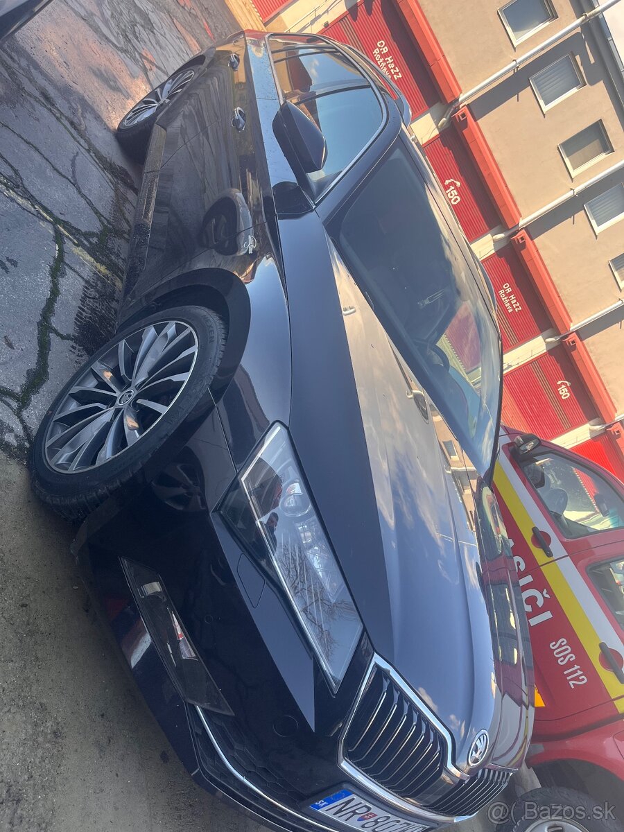Skoda superb III. L&K 2.0 TDi 140kw 2016 panorama - 13