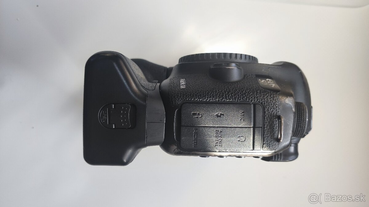 Canon EOS 5D Mark III - 13