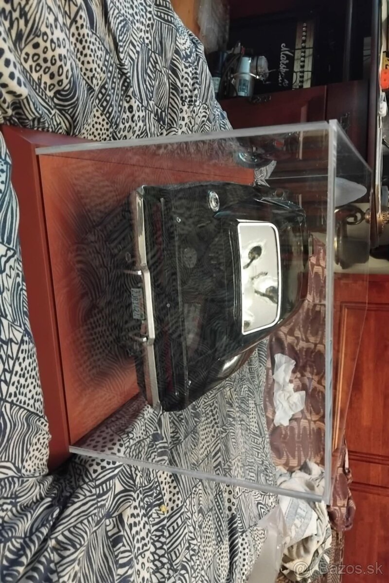 Dodge Chalanger R/T V MIERKE 1:8 - 13