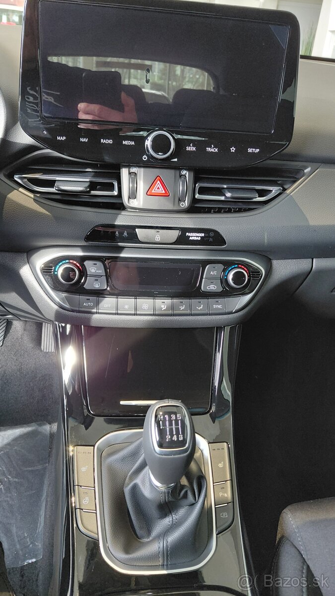 Hyundai i30 FAMILY - 13