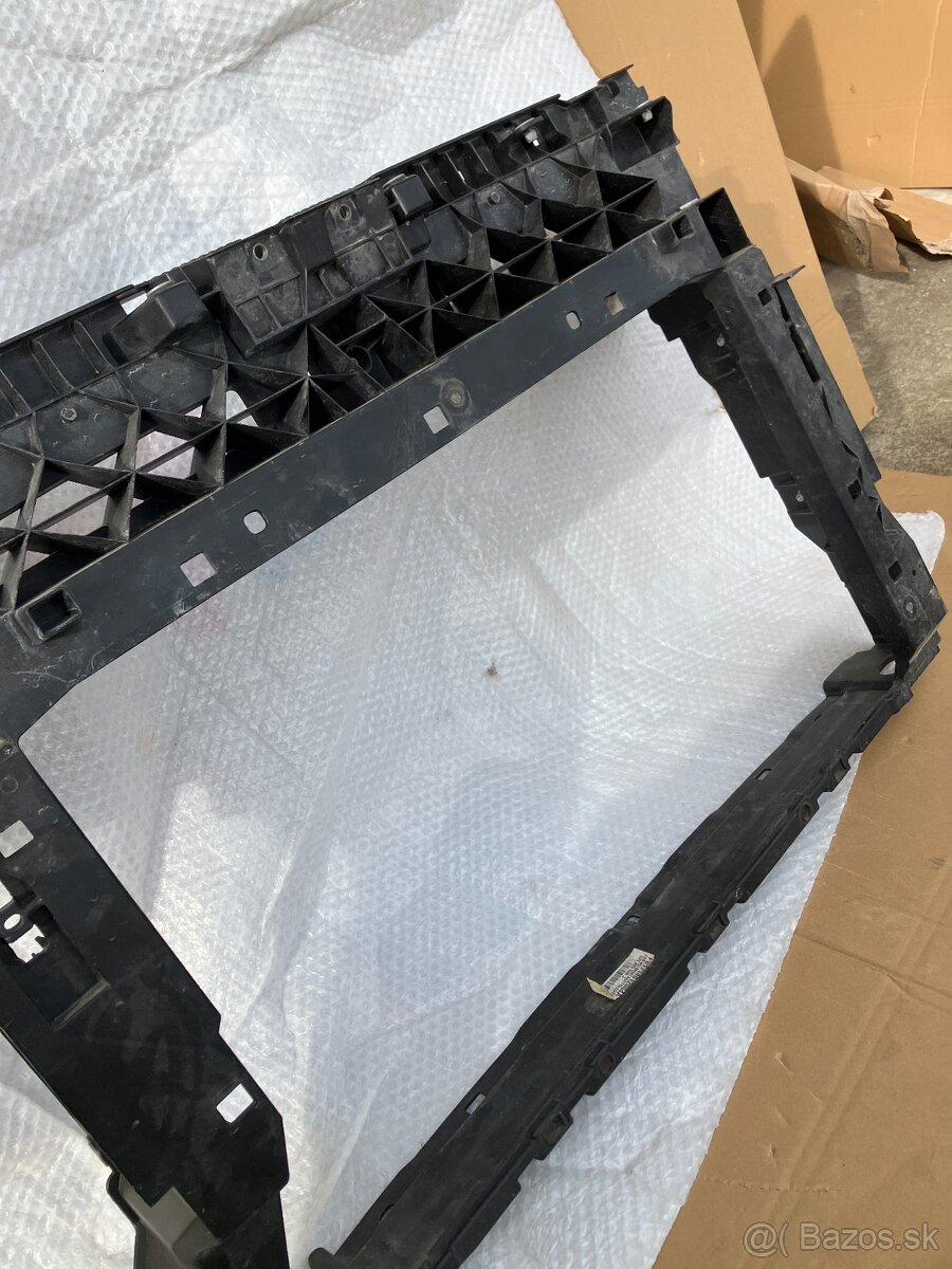 chladicova stena seat ateca predni celo - 13