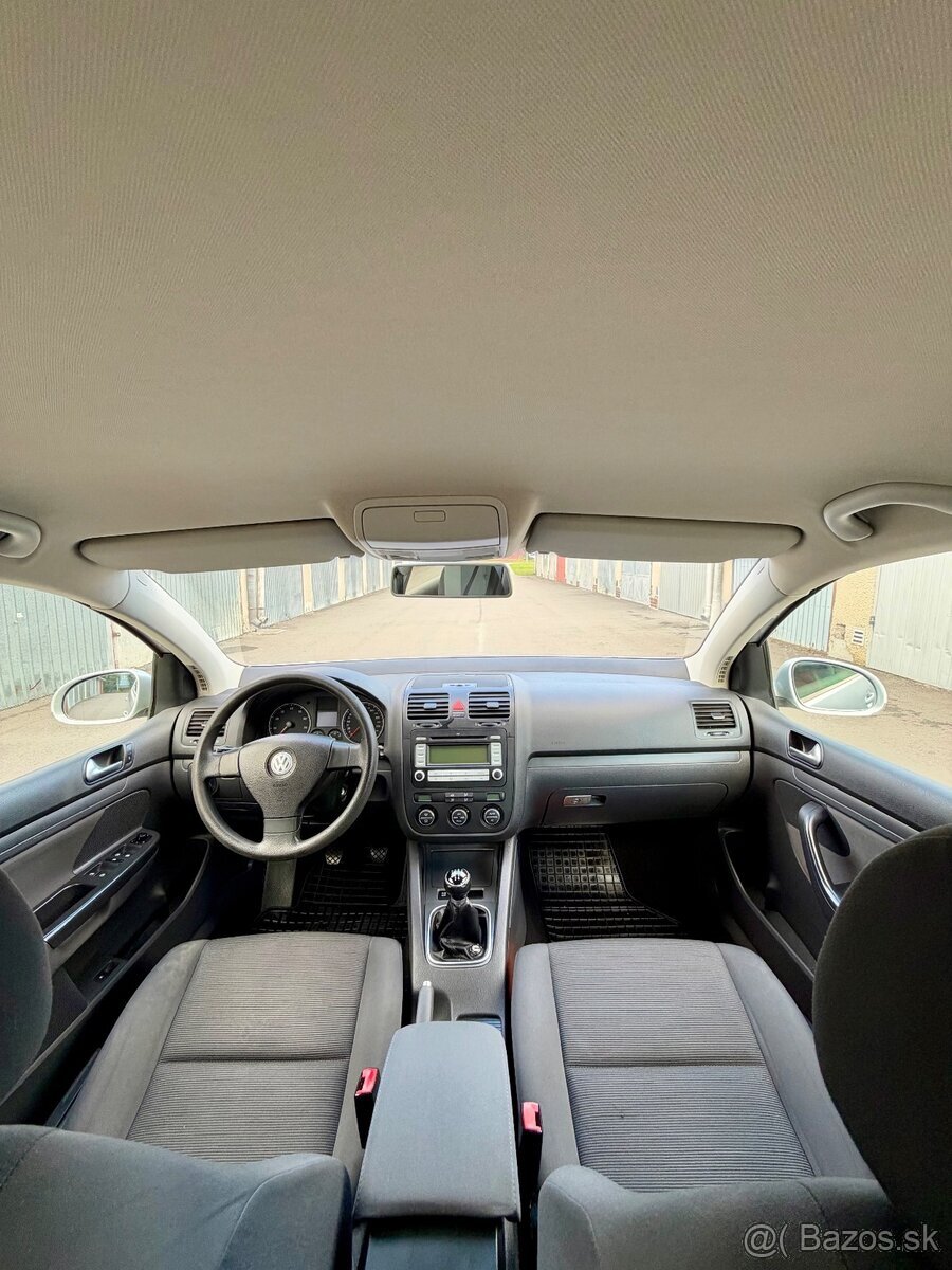 Volkswagen Golf 5 1.6 MPi Benzín,2009 - 13