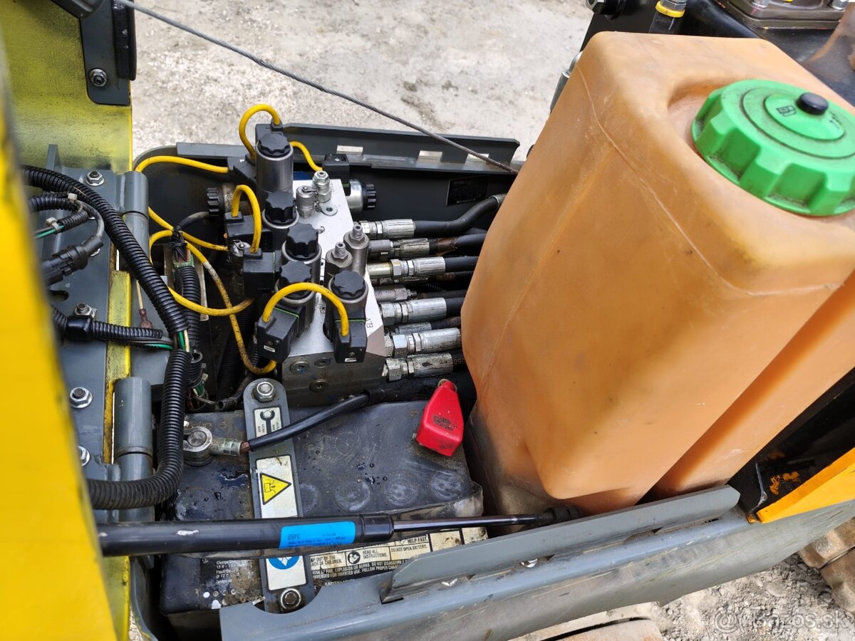 Ježkový valec Wacker Neuson RTX83SC3, RT82 Bomag - 13