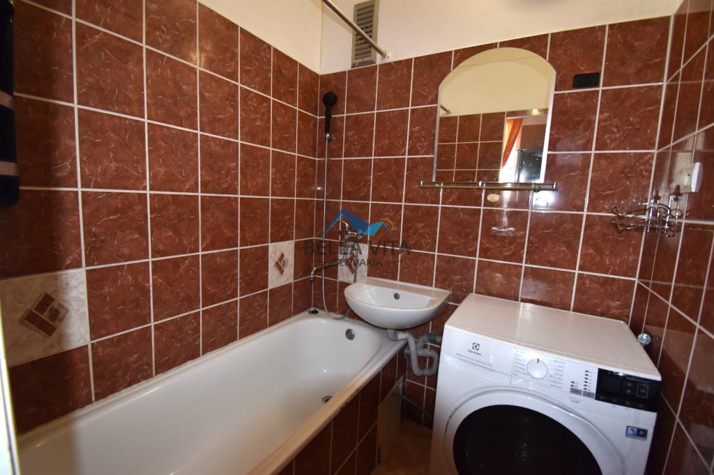 EXKLUZÍVNE Priestranný 2-izbový byt s balkónom v centre Gala - 13