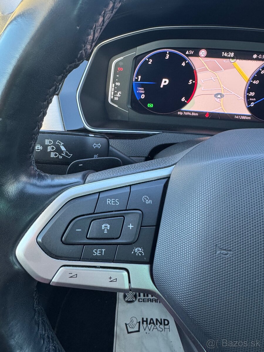 Volkswagen Passat Variant 2.0 TDI EVO DSG - 13