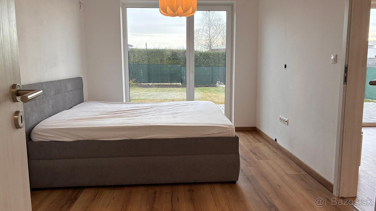 PREDAJ - DOM, KDE SA BÝVANIE MENÍ NA POCIT DOMOVA - 13