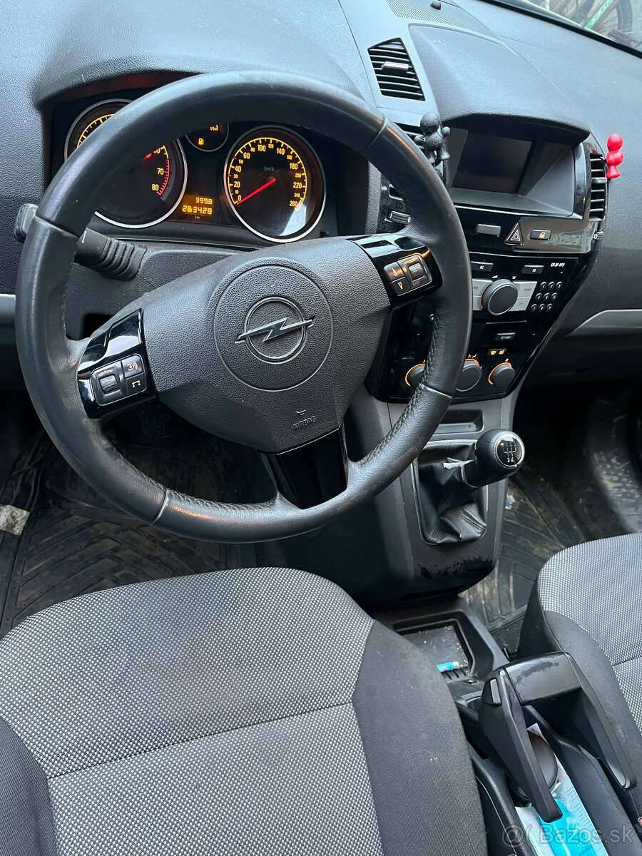 Opel zafira 1.6 benzín 103kW - 13