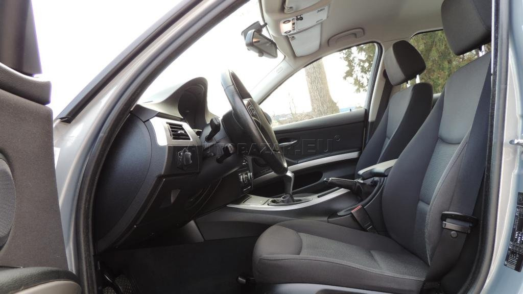 Na Predaj BMW 318d E91, r.v. 2008, diesel, 2.0 cm³, 100 kw. - 13