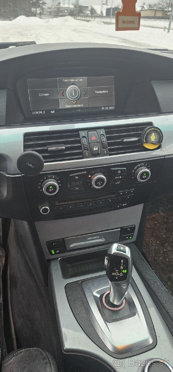 Predam bmw e61 530i lci - 13