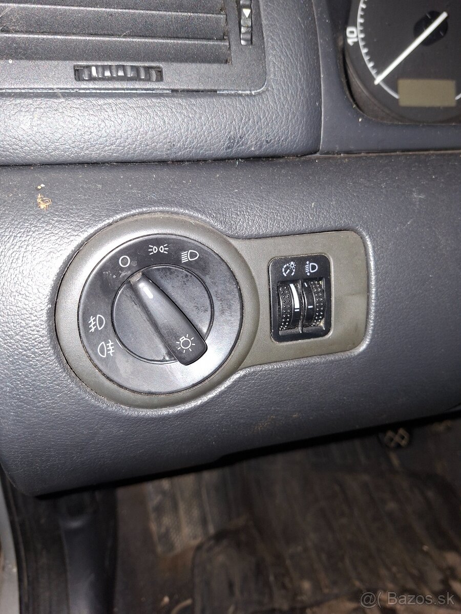 rozpredam interier Skoda Octavia - 13