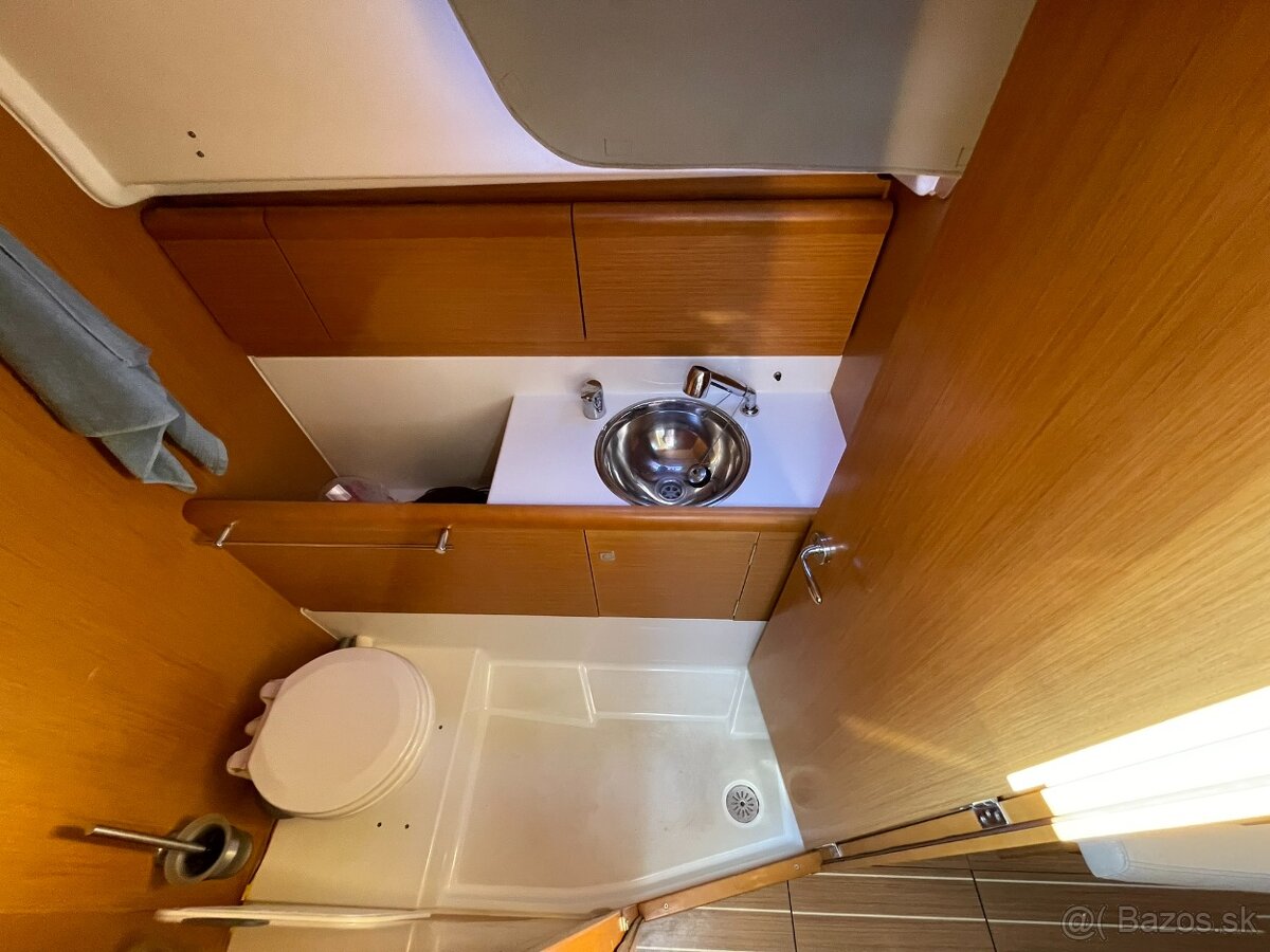 Plachetnice SUN ODYSSEY 30i - 13